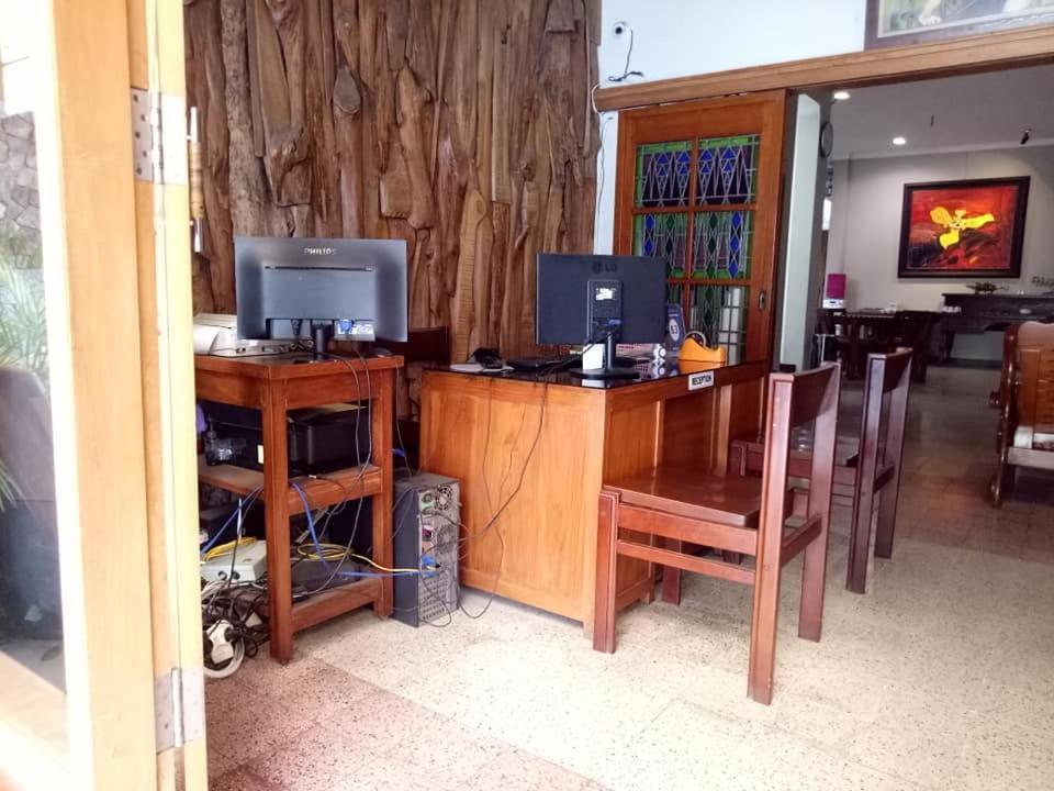 Helena Guest House 말랑 외부 사진