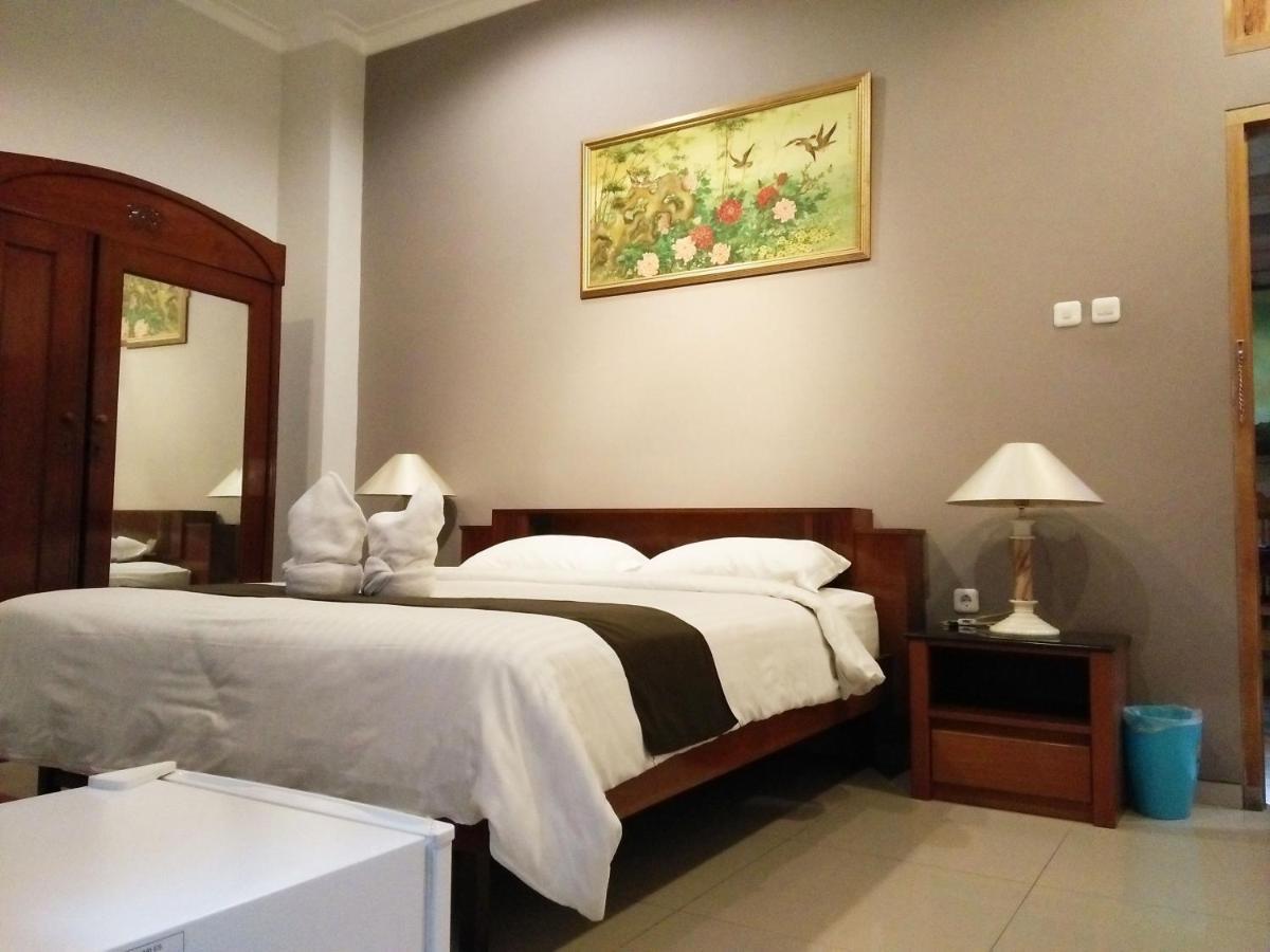 Helena Guest House 말랑 외부 사진