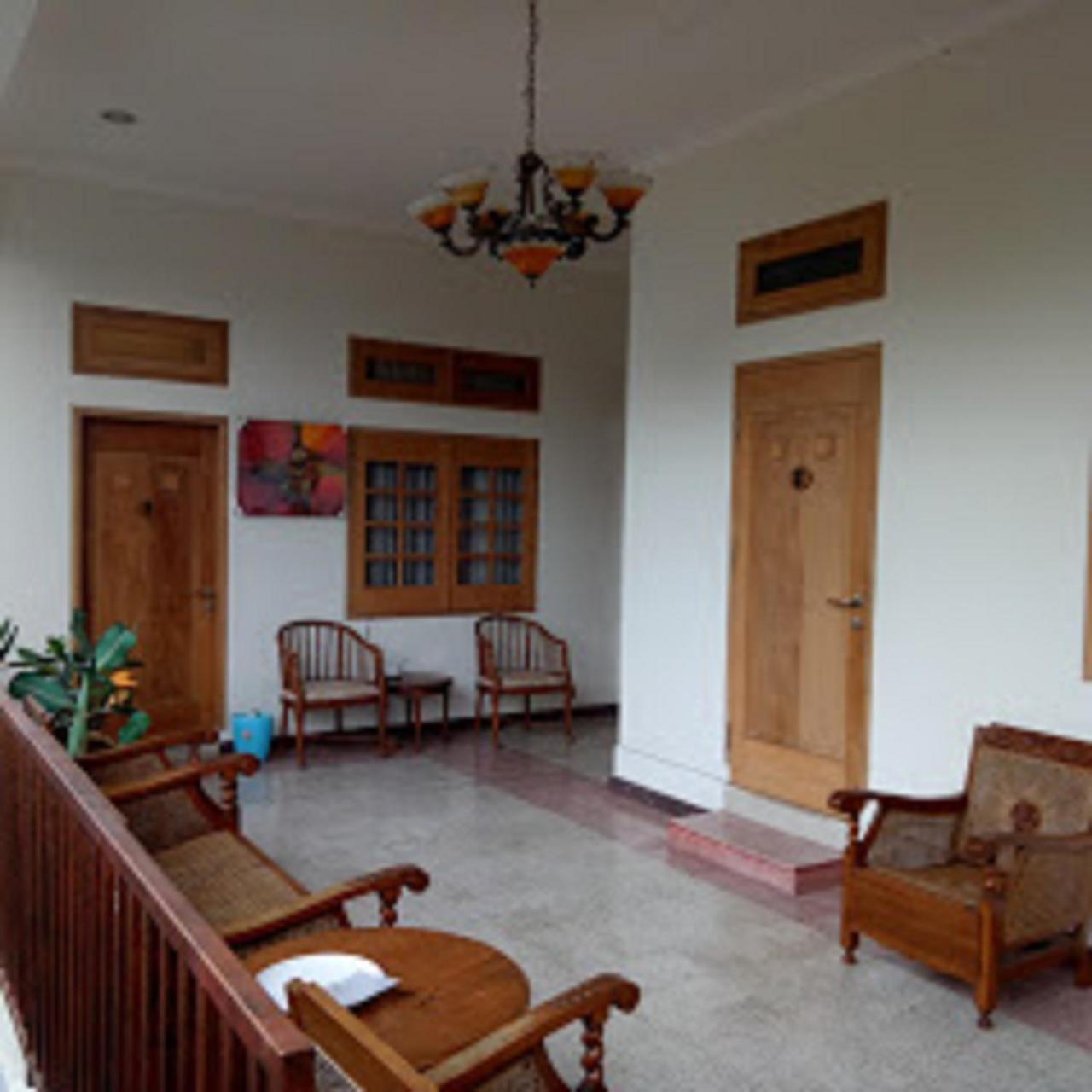 Helena Guest House 말랑 외부 사진